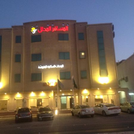 Al Makan Al Mosafer 116 Hotel By Al Azmy Rijád Kültér fotó