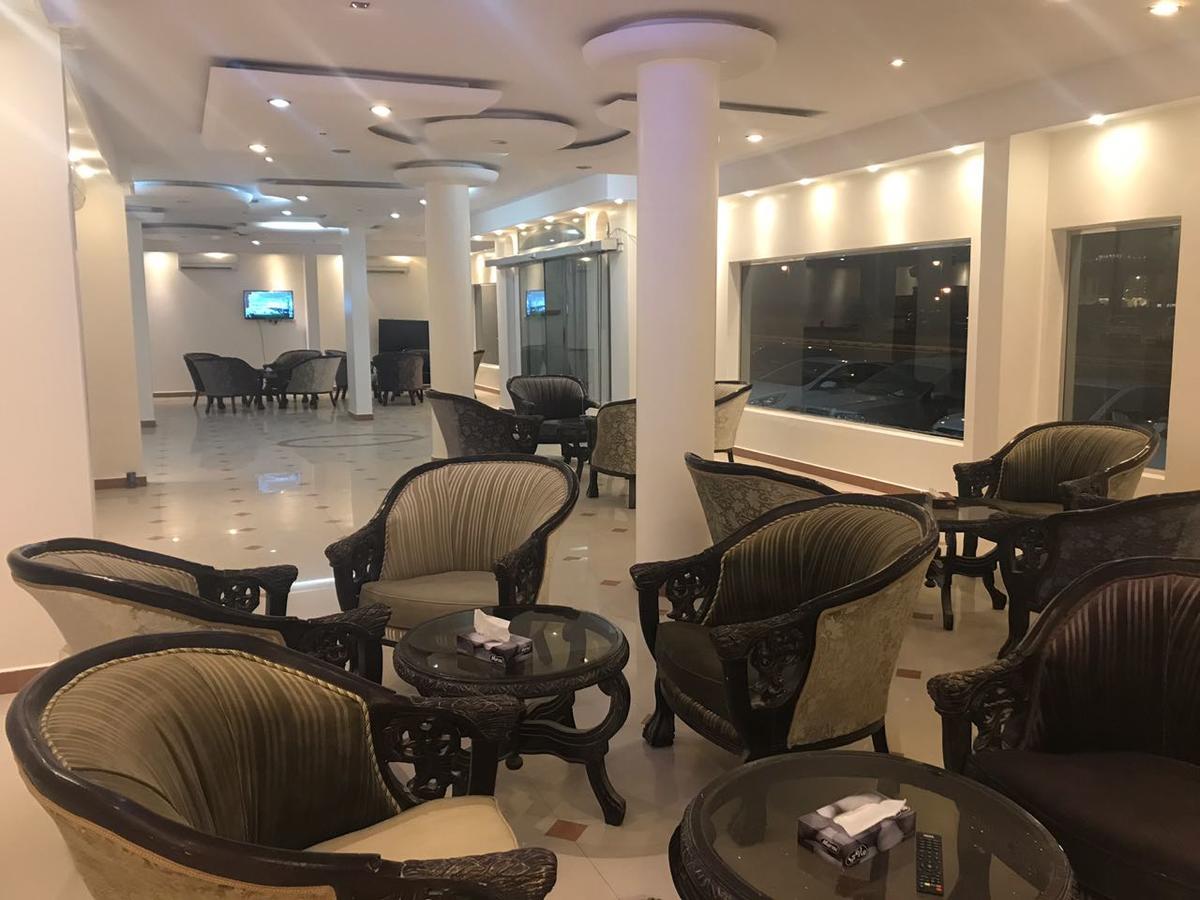 Al Makan Al Mosafer 116 Hotel By Al Azmy Rijád Kültér fotó