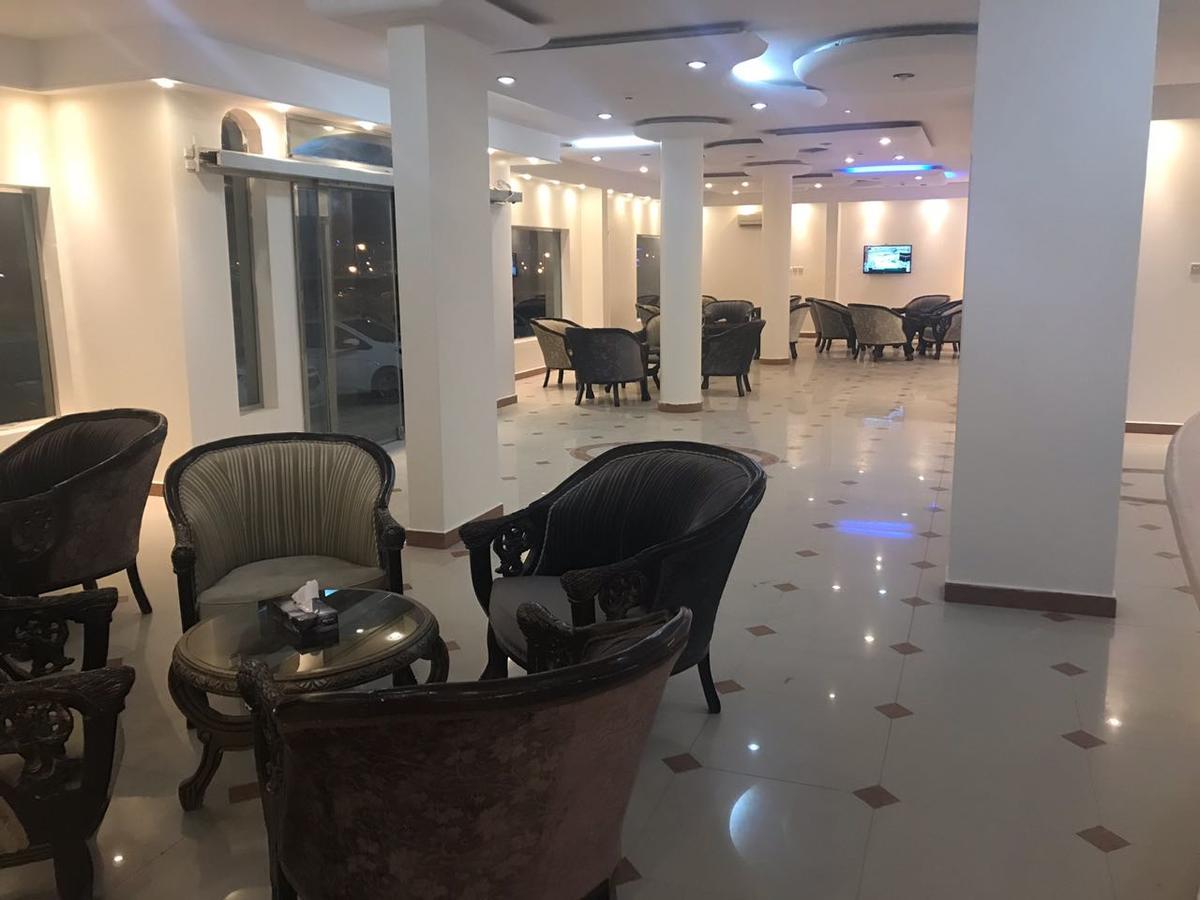Al Makan Al Mosafer 116 Hotel By Al Azmy Rijád Kültér fotó